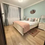 Coresi Spacious And Comfortable, Gbwifi, Parking